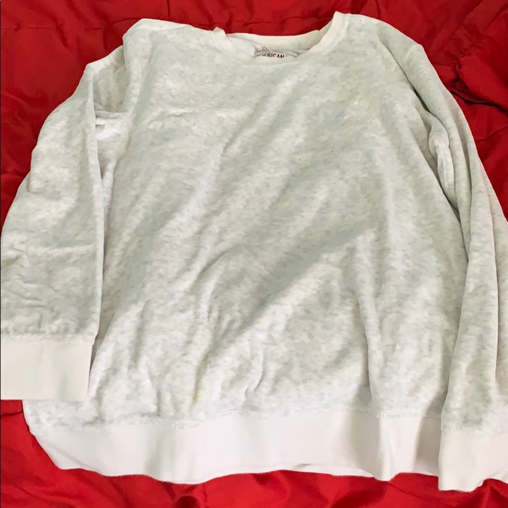 Hollister sweater w doves